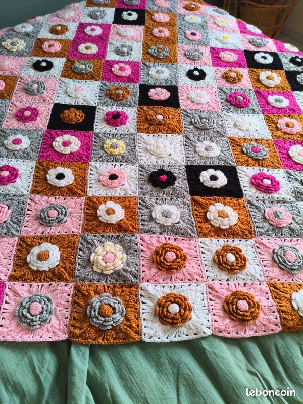 Couverture carrée grand-mère au crochet faite main, très confortable. vintage crocheté à la main - France
