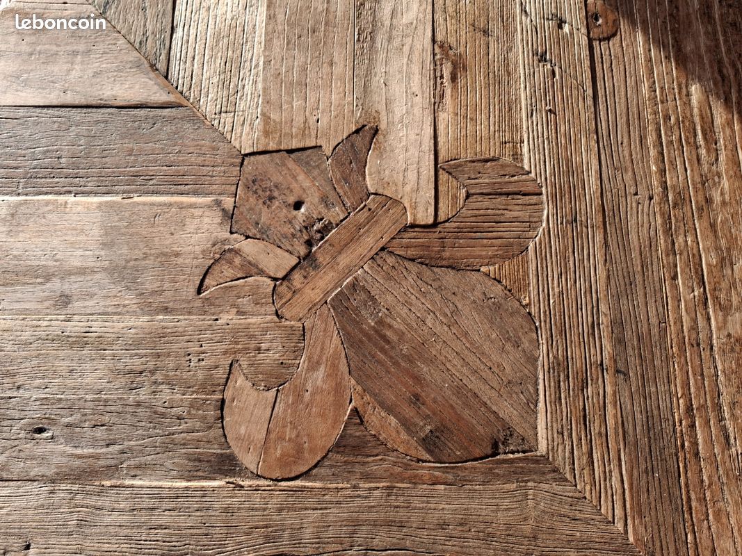 Table en bois (image 2)