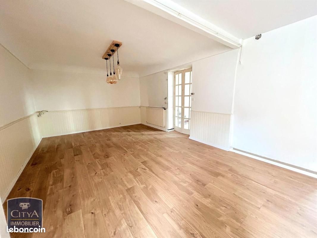 Maison 4 pièces 114 m² · à Le Coteau · 114 m² · 840 €/mois