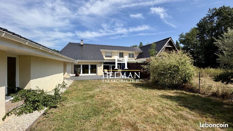 Maison 8 pièces 205 m²