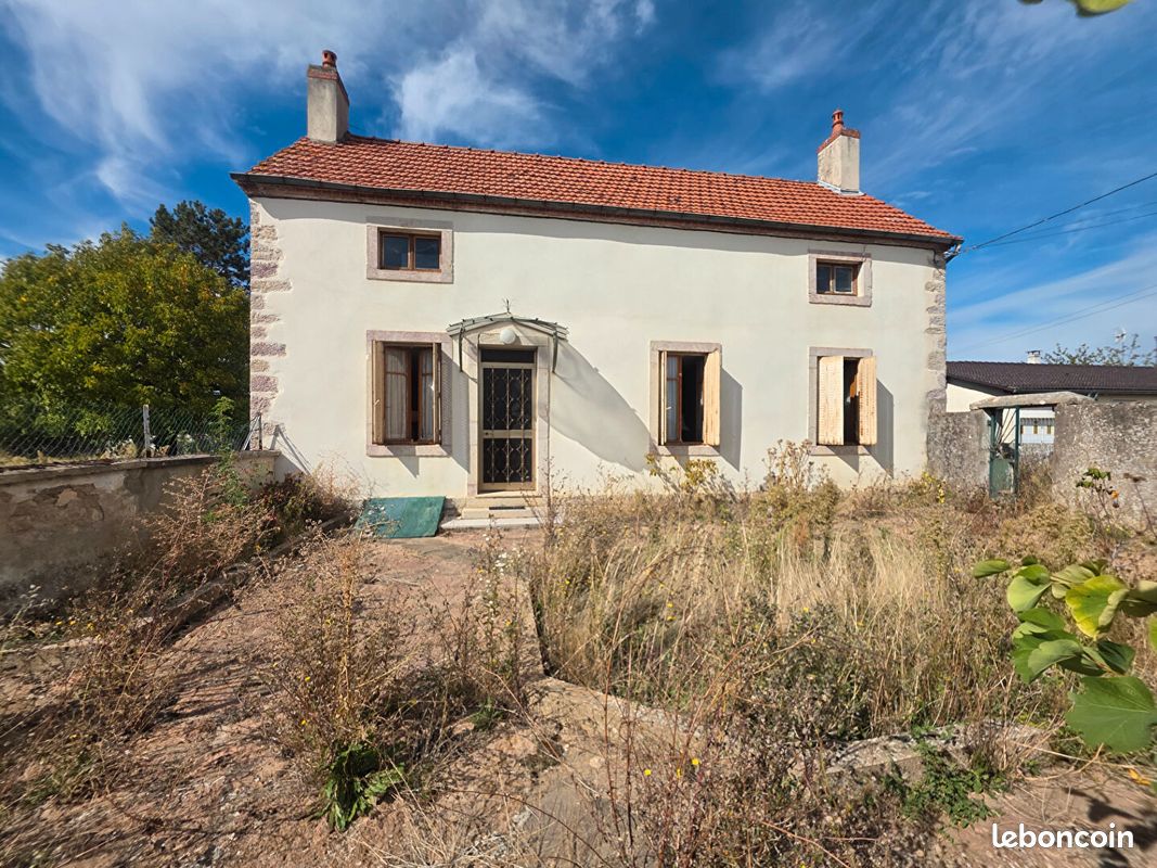 Maison 5 pièces 121 m² · à Champdôtre · 121 m² · 195 000 €