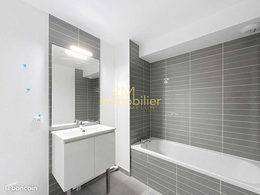 Appartement a louer - 3 pièce(s) - 63 m2 - Surfyn