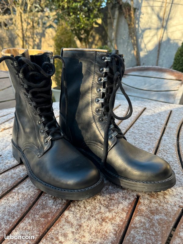 Bottines Rangers en cuir noir neuves– Fabrication Italienne – Style Combat Boots (image 6)