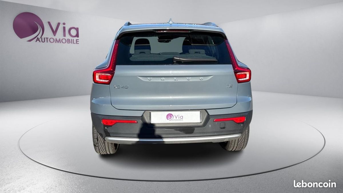 Volvo XC40 BUSINESS T2 129 ch Geartronic 8 Momentum (image 5)