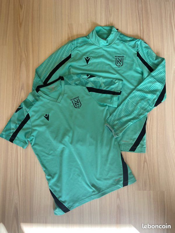 Veste de survêtement FC Nantes 2024/25 MACRON Veste de survêtement FC Nantes 2024/25 MACRON
