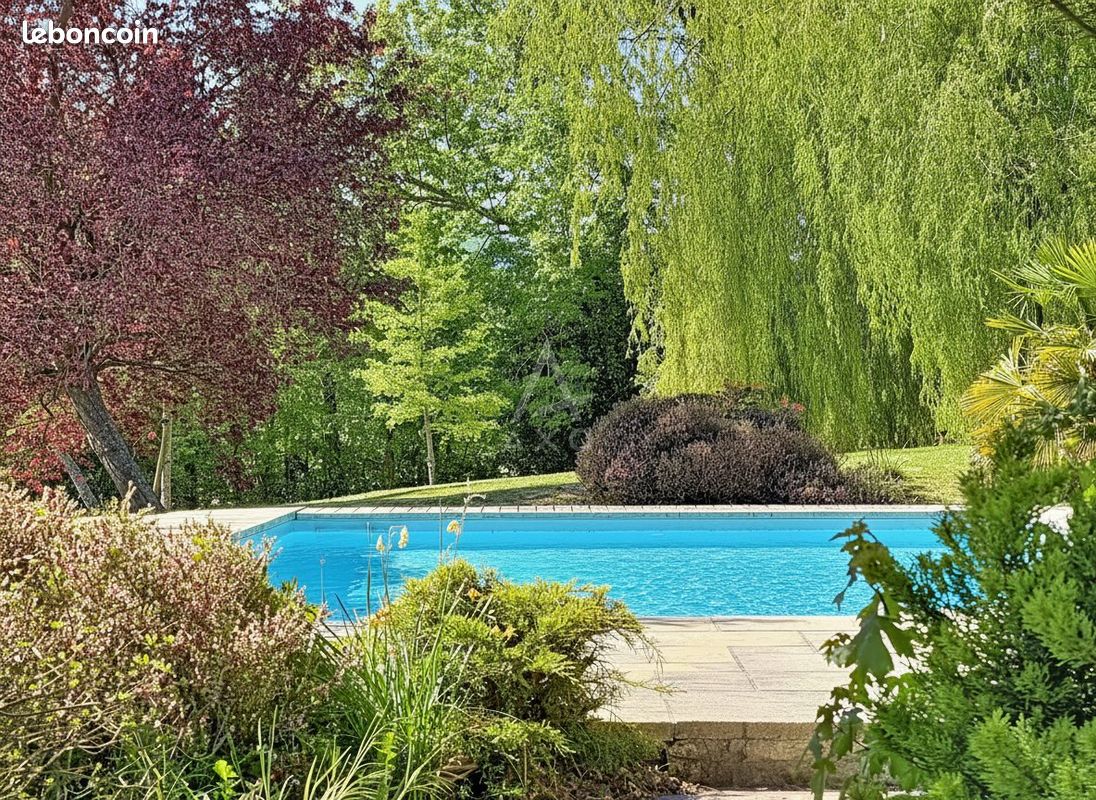Maison 9 pièces 287 m² · à Pont-l'Évêque · 287 m² · 945 000 €