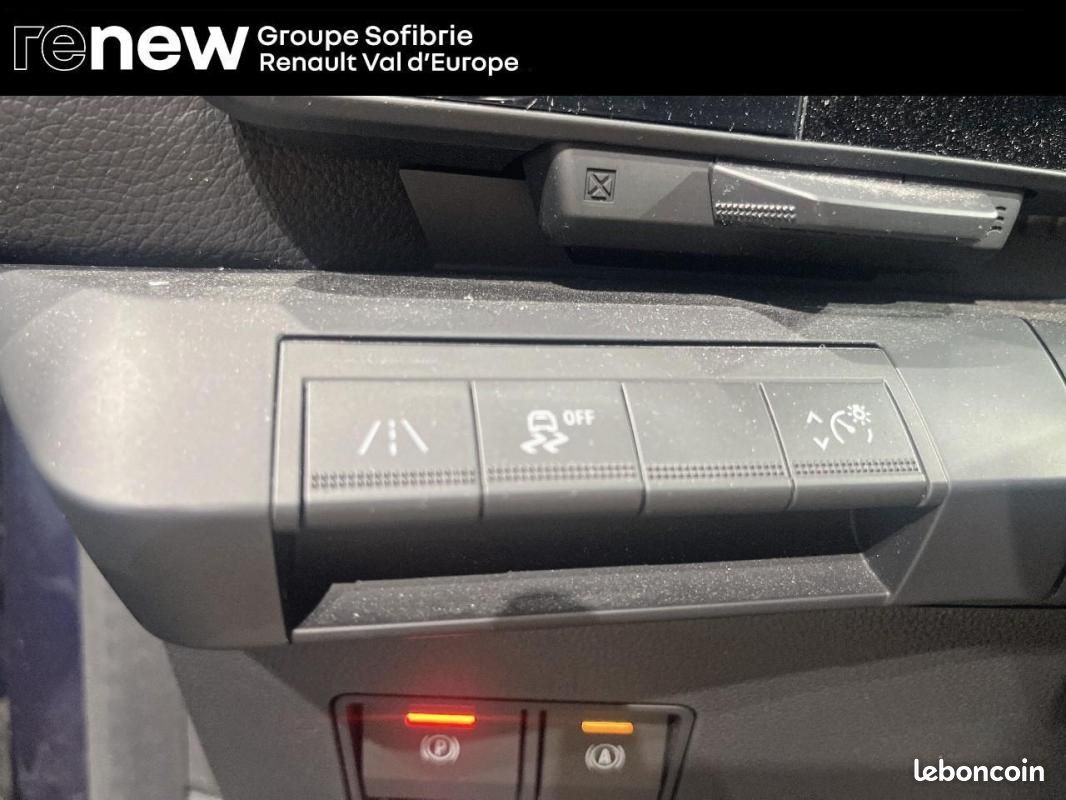 Renault Mégane E-TECH EV60 220 ch super charge Iconic (image 14)