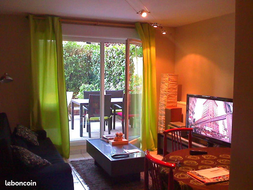 Parking 49 m² · à Villeurbanne · 49 m² · 918 €/mois