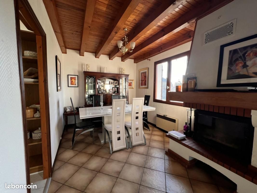 Maison 212 m² Vouleme - Voulême 86400 (image principale 3)