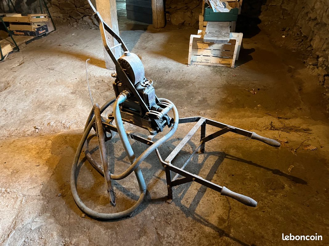 Pompe à main manuelle ancienne : LA SUPER (image 7)
