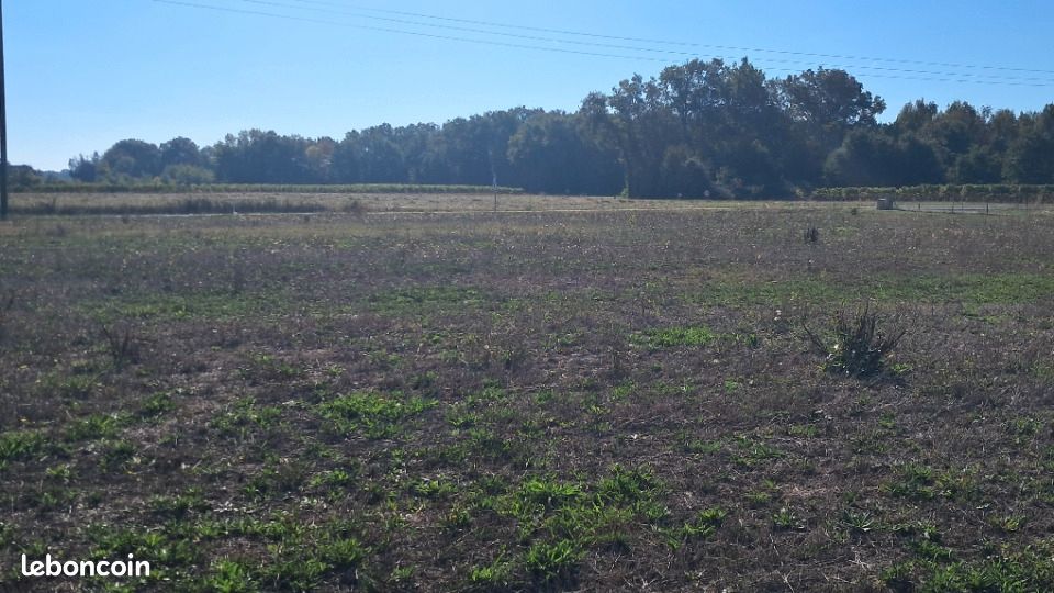 Terrain 1471 m² · à Mérignac · 30 500 €