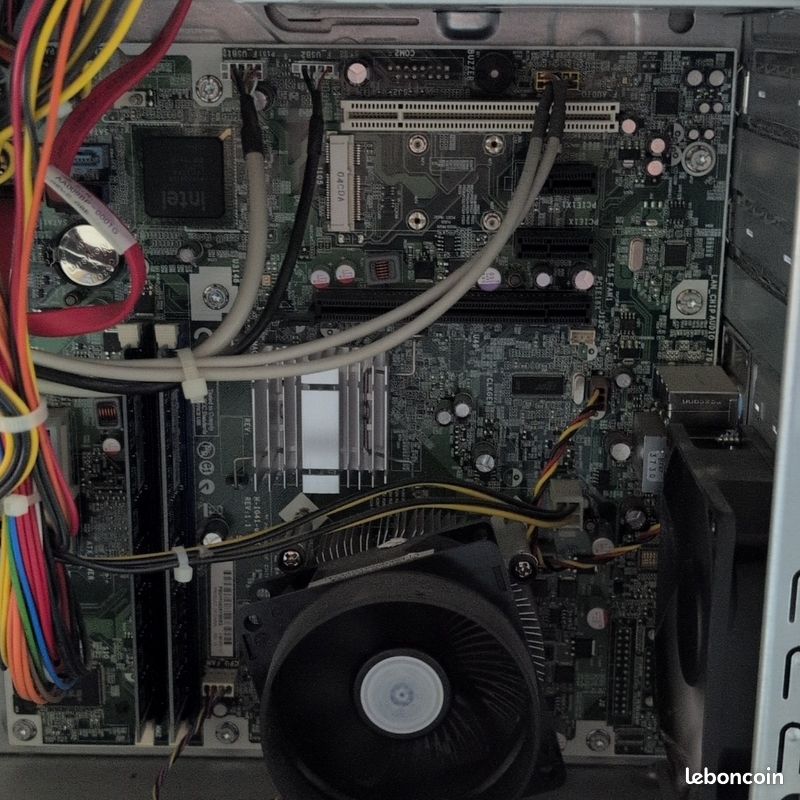 Tour PC Fixe de Bureau HP Q5000 Series ChromeOS Flex 4Go RAM 640Go DVD-RW (image 3)