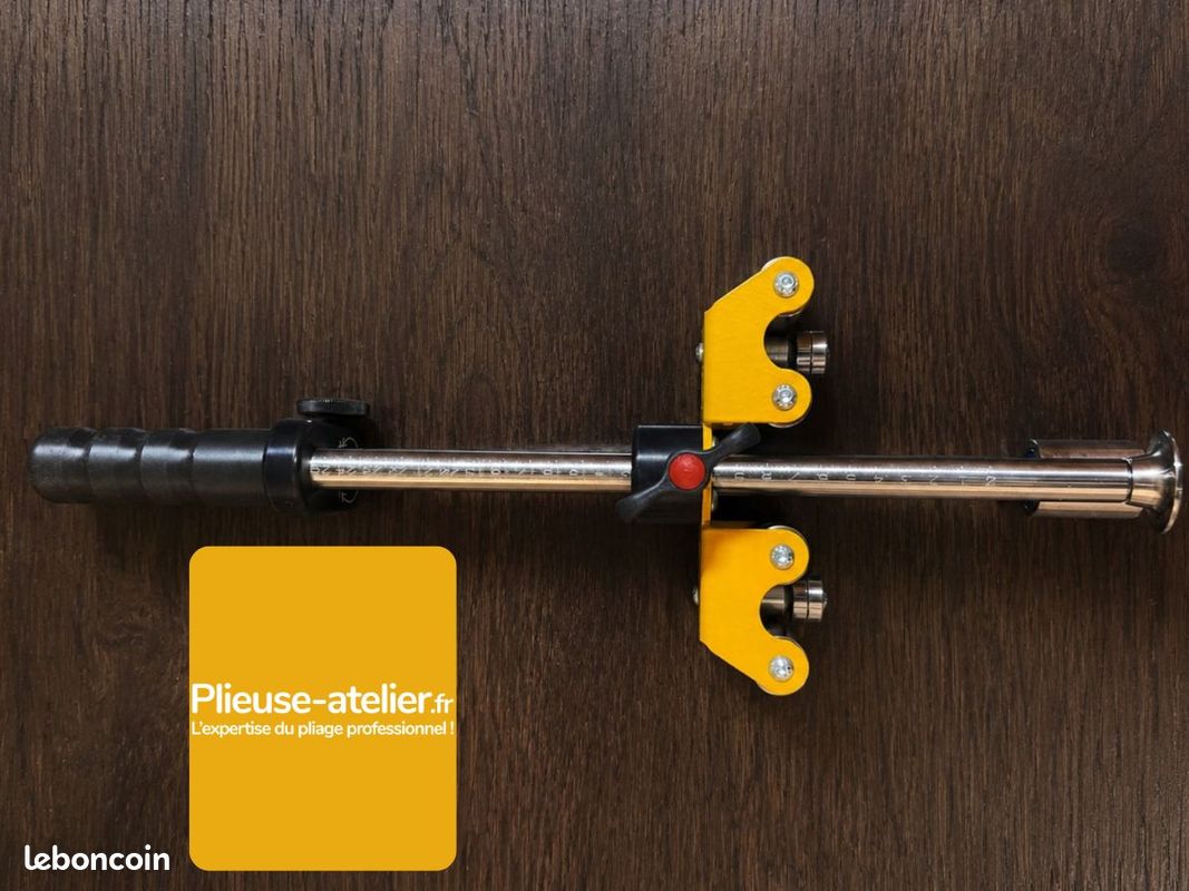 💥 OFFRE PROFESSIONNELLE – Plieuse à rouleaux UNO 250 mm – pliage concave & convexe – SOREX TECHNIC (image 1)