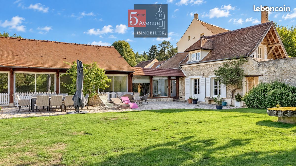 Maison 10 pièces 400 m² · à Luzarches · 400 m² · 1 095 000 €