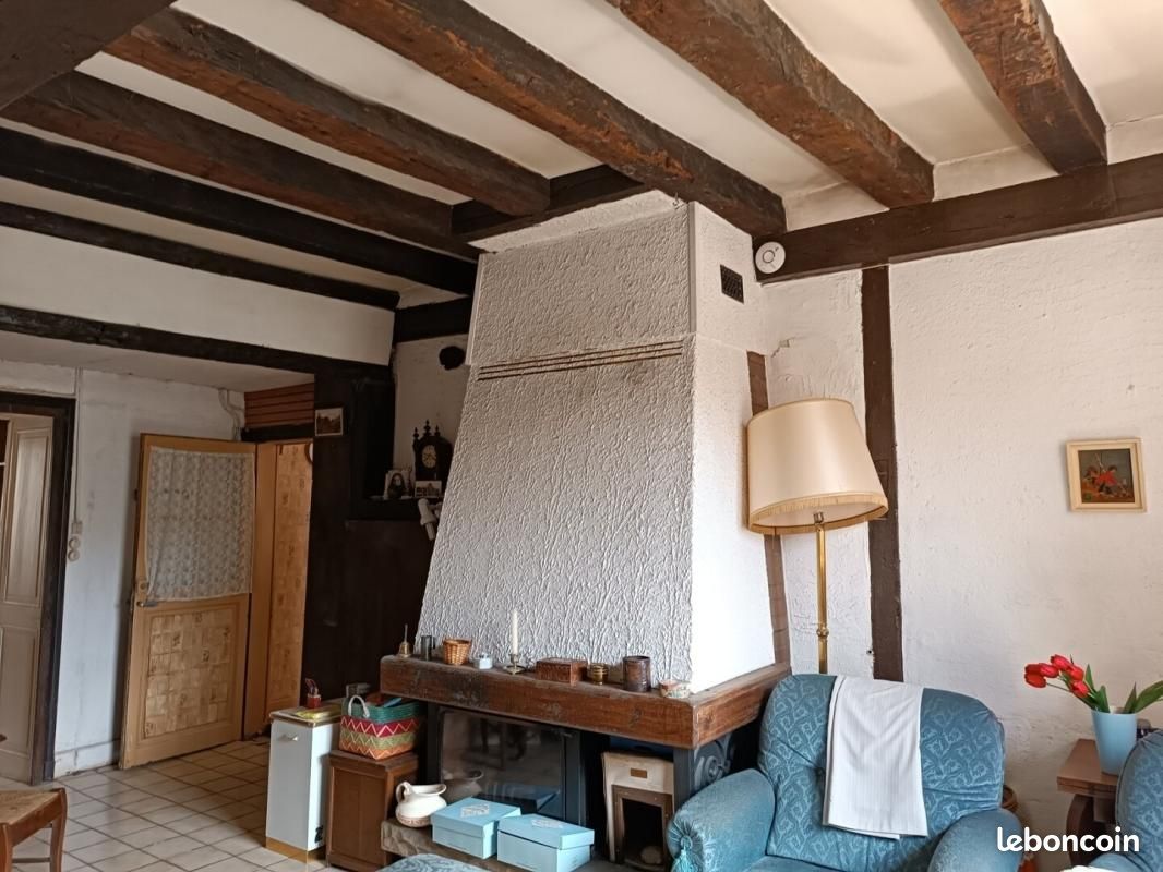 Maison 6 pièces 152 m² · à Ainay-le-Château · 152 m² · 49 000 €