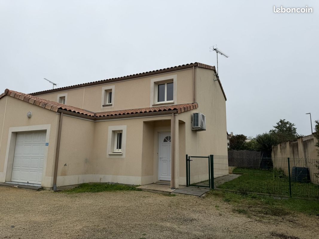 Maison 4 pièces 85 m² · à Iteuil · 85 m² · 740 €/mois