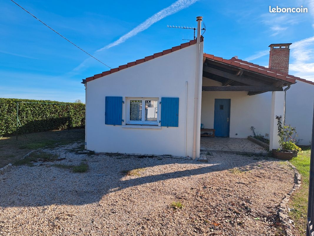 Maison 5 pièces 93 m² · à Coulon · 93 m² · 230 000 €