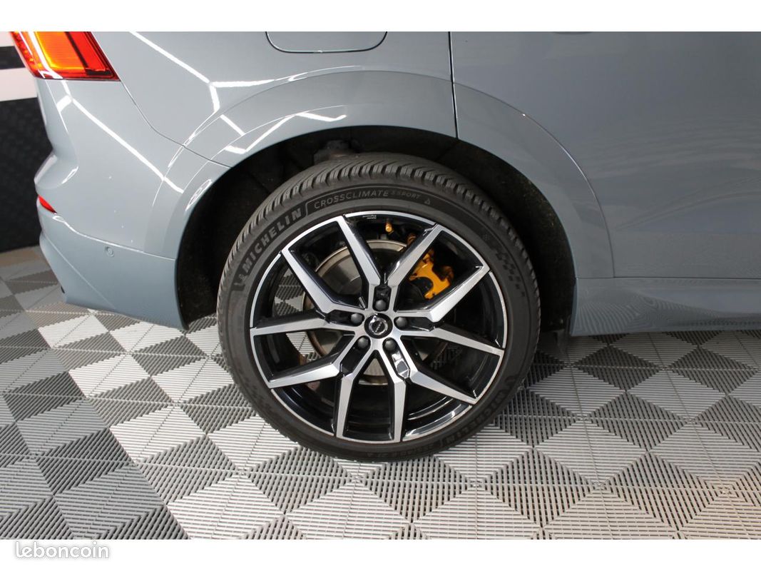 VOLVO XC60 T8 AWD - Polestar Engineered Garantie Constructeur / Caméra 360 / Sièges chauffants (image 26)