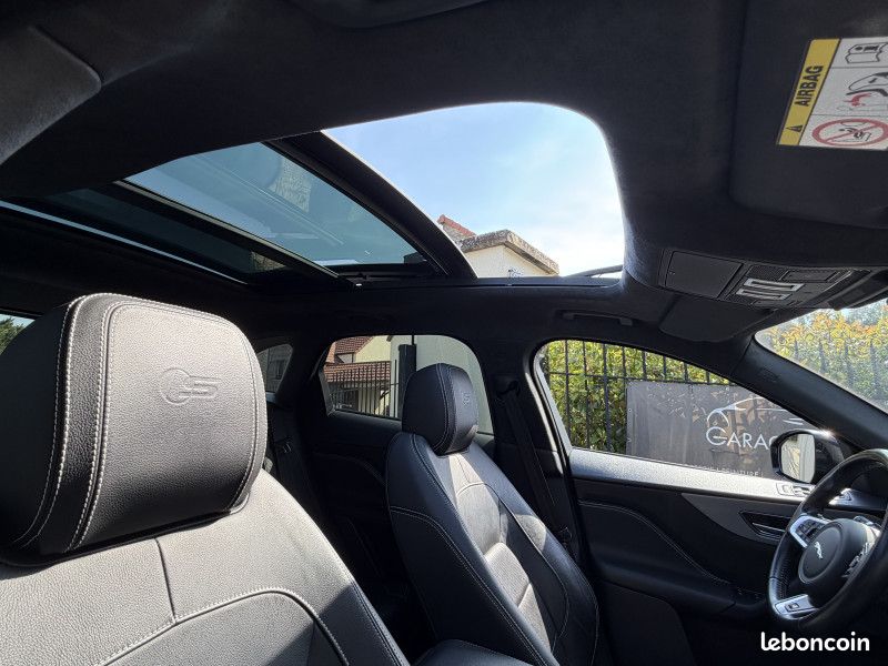 Jaguar F-PACE V6 3.0D 300CH S 4X4 BVA8 (image 30)