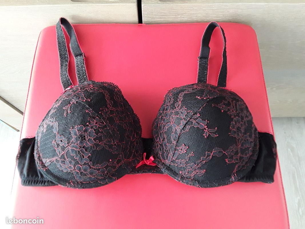 Soutien gorge push up marque Triumph taille 95C (image 1)