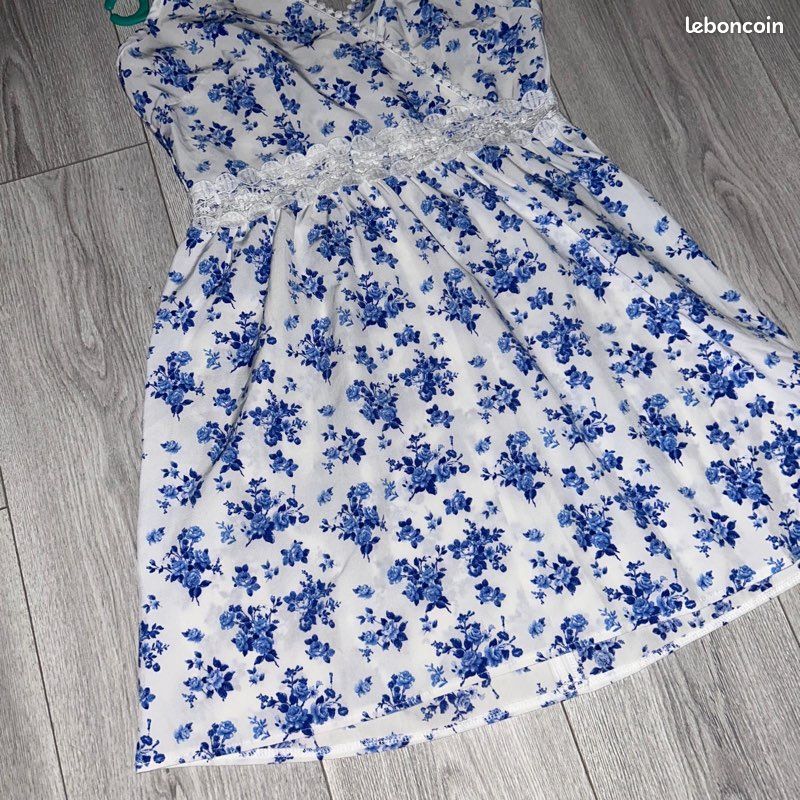 Robe fleurie shein T38 (image 3)