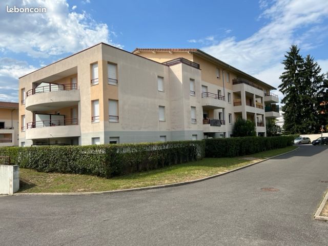 Parking 14 m² · à Gaillard · 14 m² · 90 €/mois