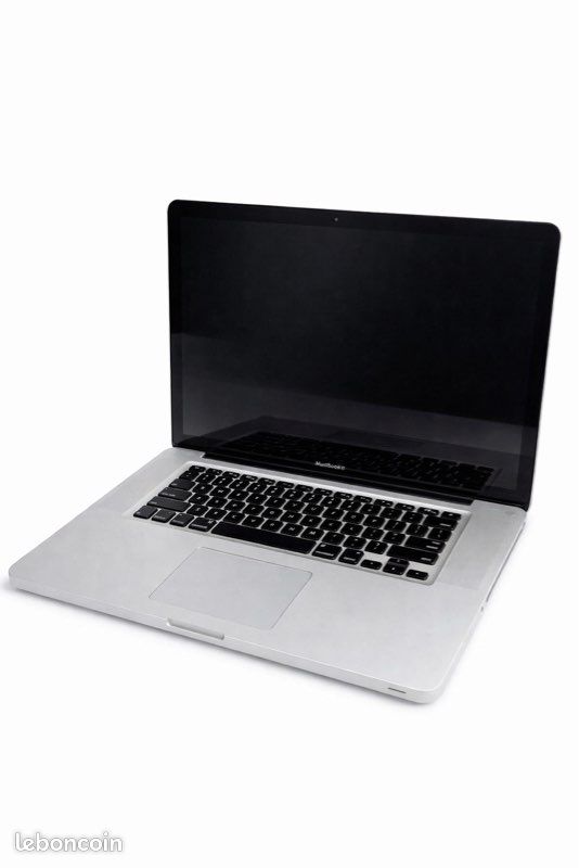Apple MacBook Pro 15 (image 1)