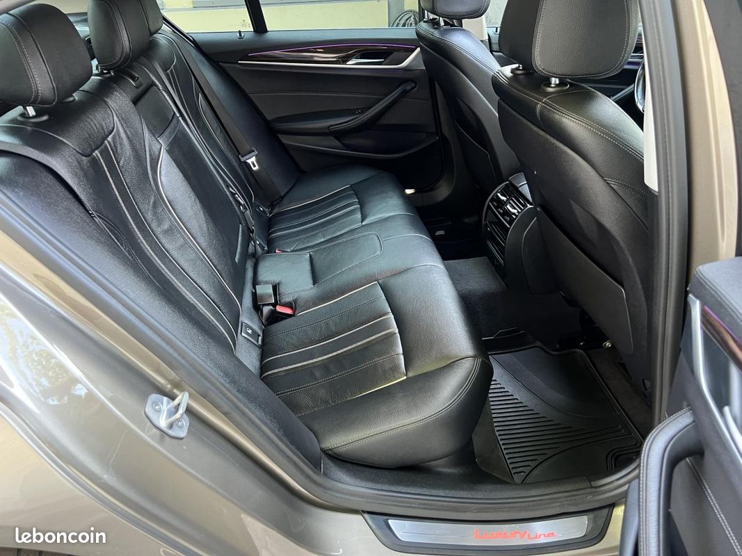 BMW SERIE 5 530d xDrive - BVA Sport Steptronic BERLINE G30 F90 Luxury PHASE 1 (image 10)