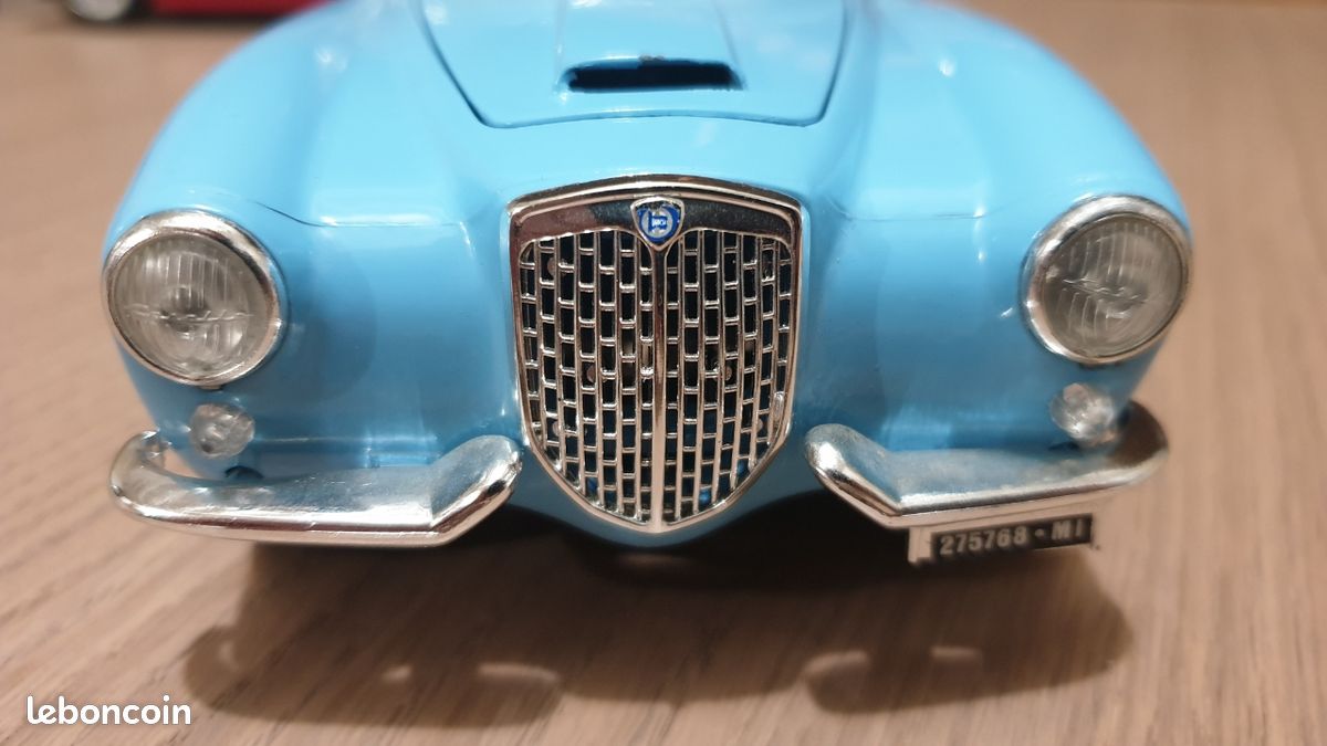 Sièges Avant Miniatures Burago Pour Lancia Aurelia B24 Spider 1/18 - Lot De 2, Occasion