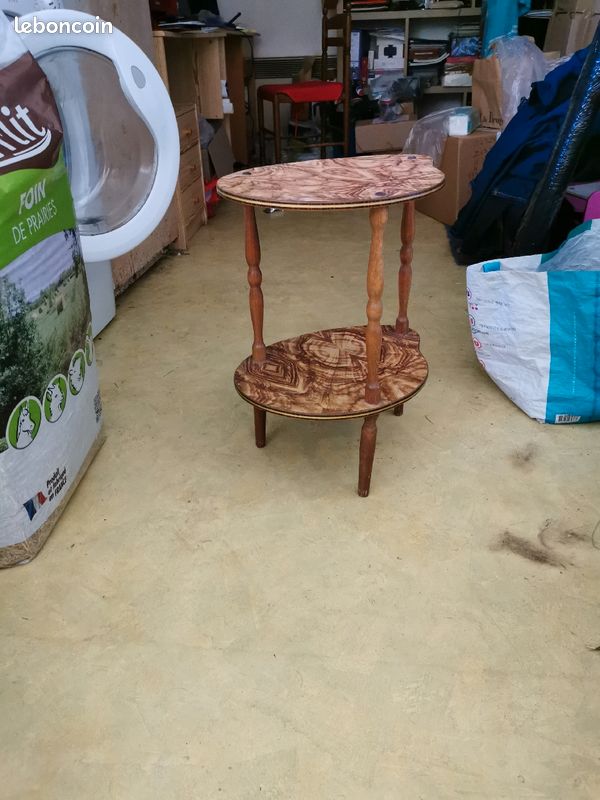 Table d'appoint (image 1)