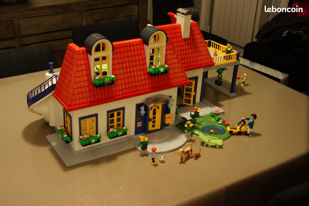 Maison moderne playmobil meublée (image 1)