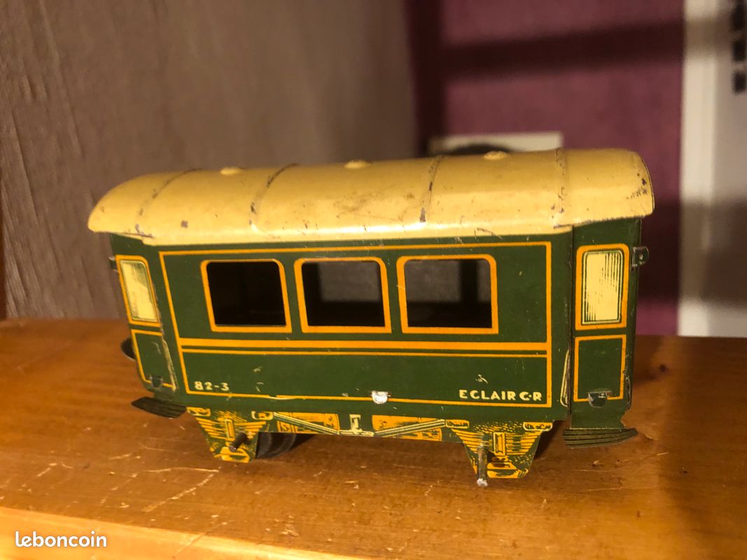 Jouet Ancien En Tôle : Train Mécanique Eclair, Locomotive Et Rails, Collection