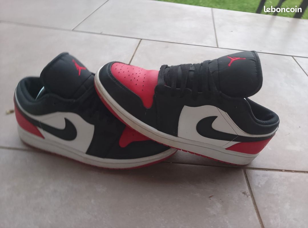 Jordan 1 low (image 1)