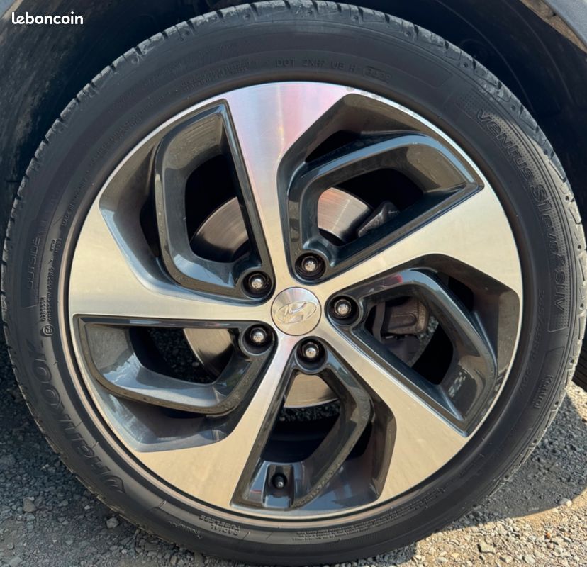 HYUNDAI TUCSON 1.7 CRDI 140 CREATIVE - TOIT OUVRANT - CARPLAY - SIÈGES CHAUFFANTs (image 28)