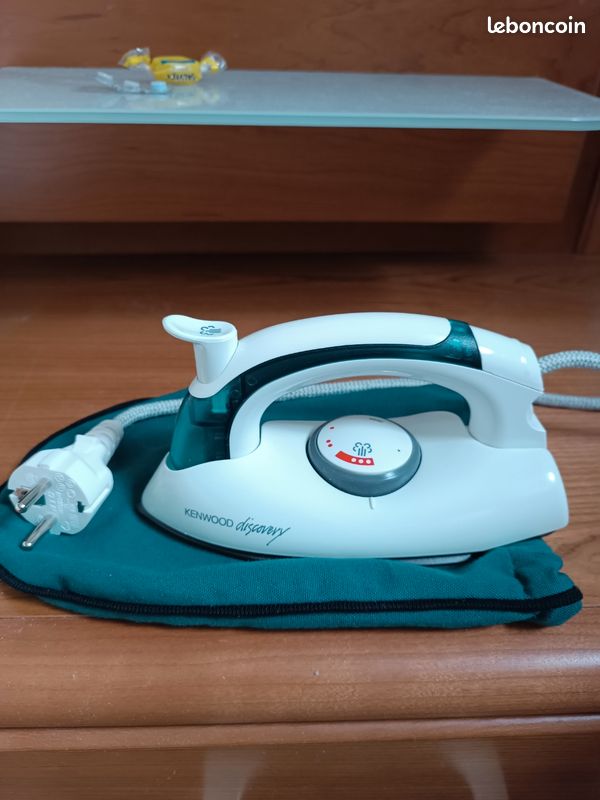 Fer à repasser de voyage Kenwood (Gebraucht) in Réchy für CHF 5 - mit