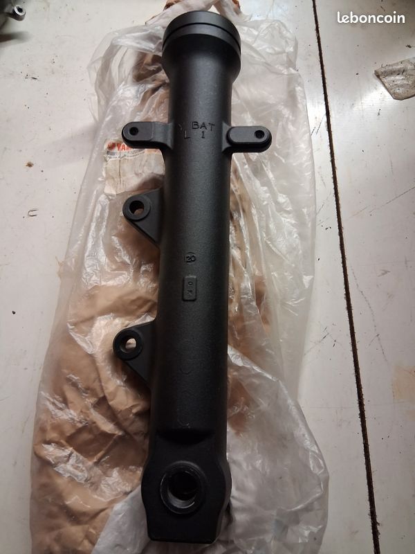 Fourreau de fourche gauche yamaha mt07 (image 2)