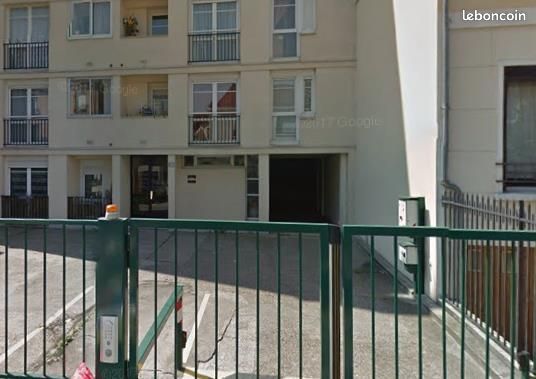 Parking 10 m² · à Fontenay-sous-Bois · 10 m² · 110 €