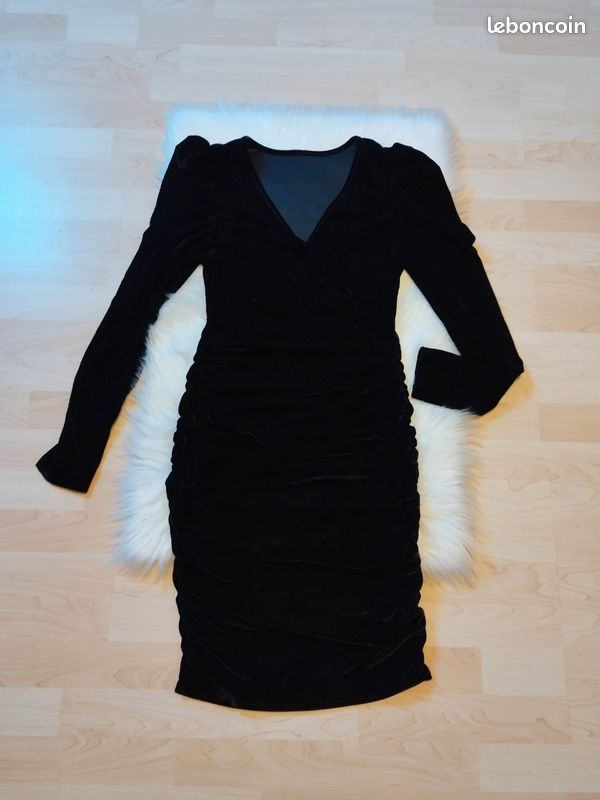 ROBE NOIR Femme Moulante - Taille 36 - Marque Armand Thiery - Occasion Très Bon état