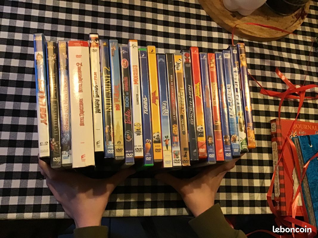 Lots de 23 DVD divers (image 1)