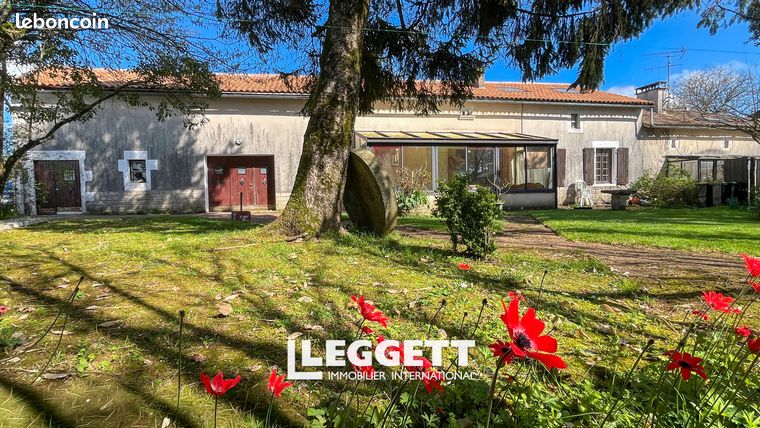 Maison 9 pièces 250 m²