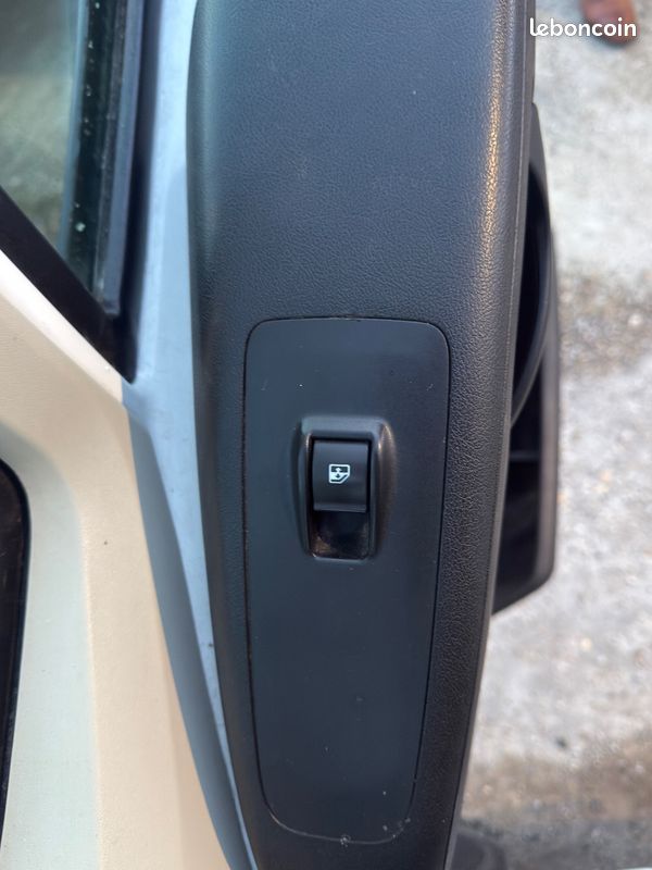 Fiat ducato vu 2.3 mjt - 130ch - caméra de recul - benne articulee - faible kilometrage - attelage (image 18)