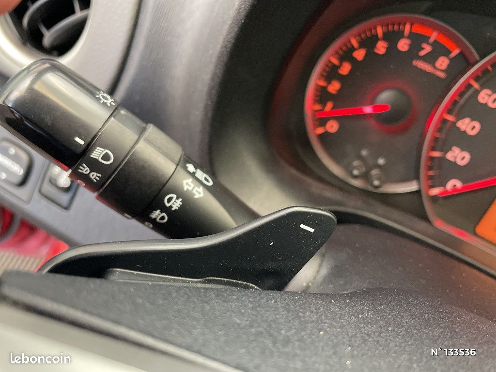 Toyota Yaris 100 VVT-i Style CVT (image 30)