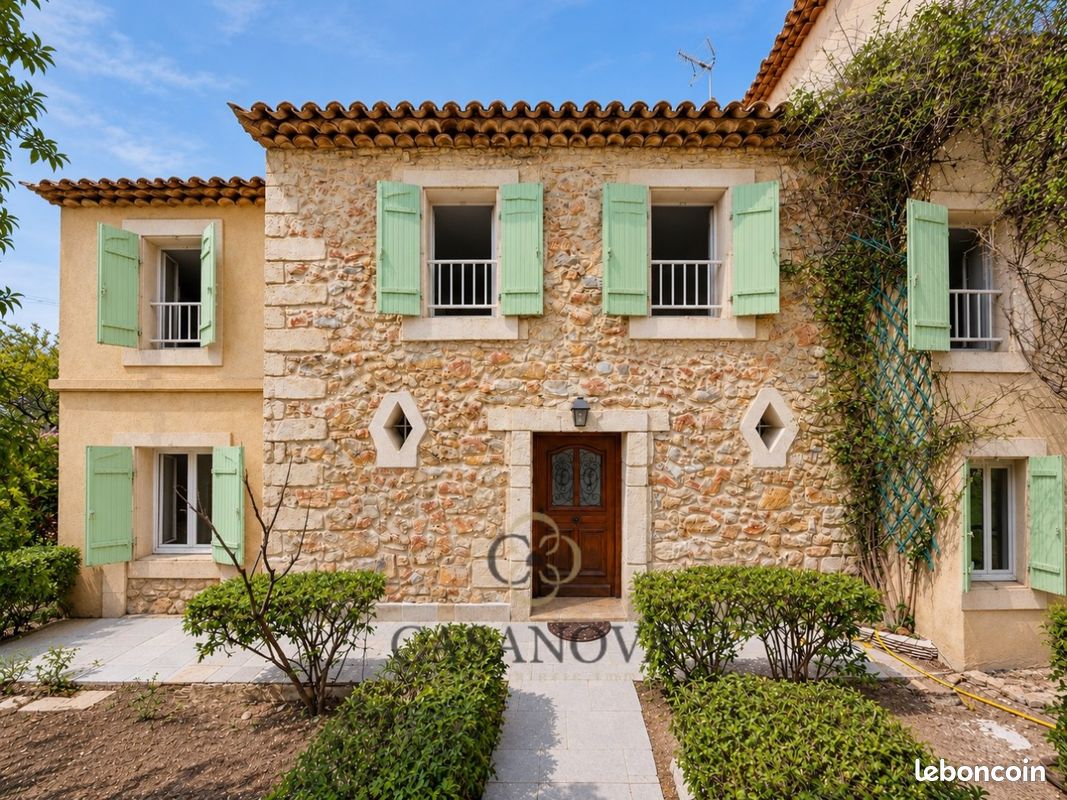 Maison 10 pièces 318 m² · à Montpellier · 318 m² · 1 200 000 €