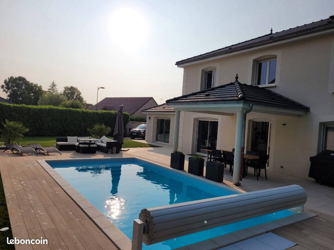 Maison 9 pièces 200 m² · à Rosières-près-Troyes · 200 m² · 580 000 €