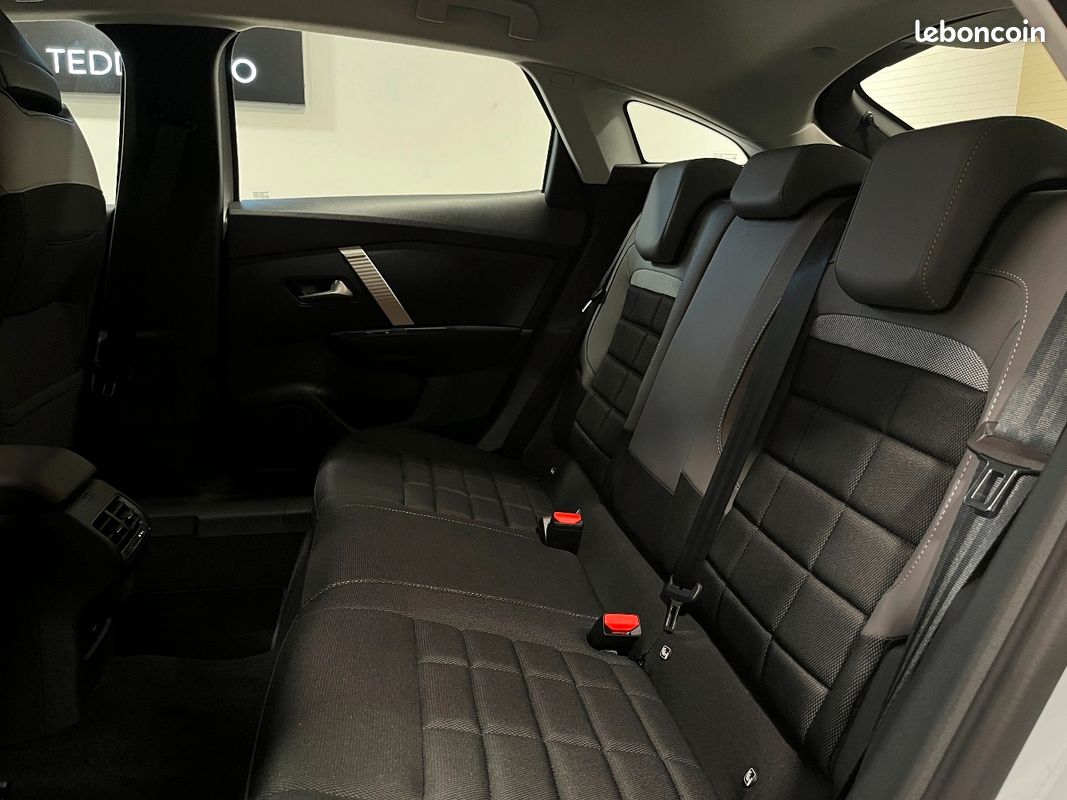Citroen C4 1.2 HYBRIDE 145 S&S BUSINESS AUTOMATIQUE (image 7)