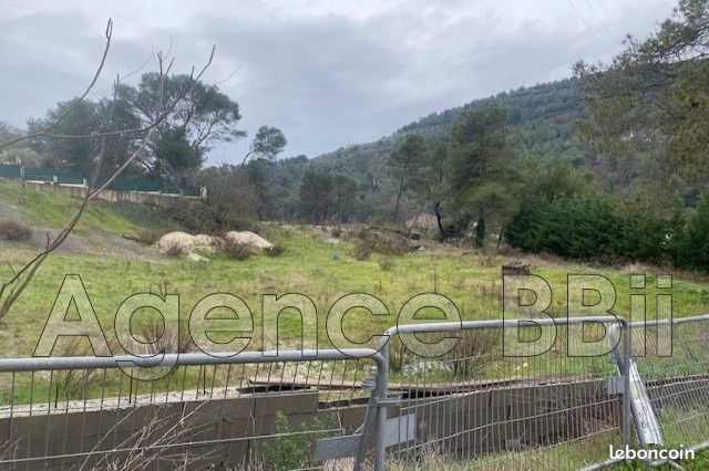 Terrain Contes · 2 200 000 €