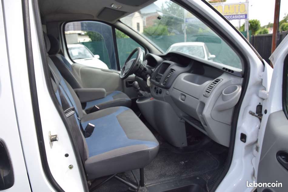 Renault TRAFIC II CONFORT 2.0 DCI 90CV L1 H2 ........ PAR OUVERT 7/7 SUR RDV ......... (image 6)