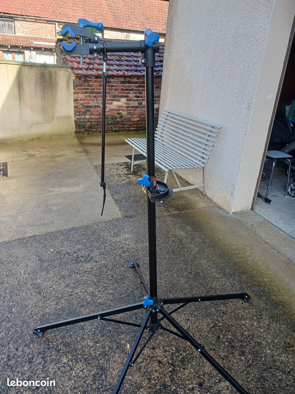 Pied atelier vélo VTT Équipements vélos