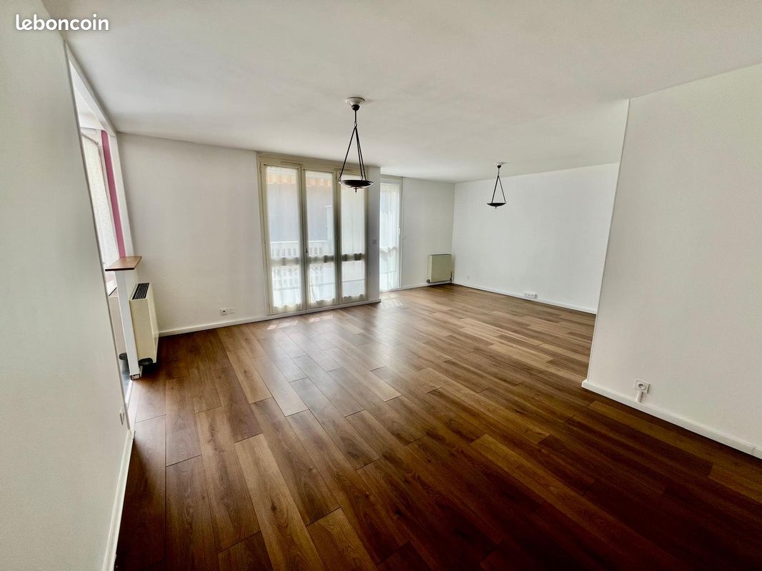 Appartement 3 pièces 84 m² · à Castanet-Tolosan · 84 m² · 219 000 €