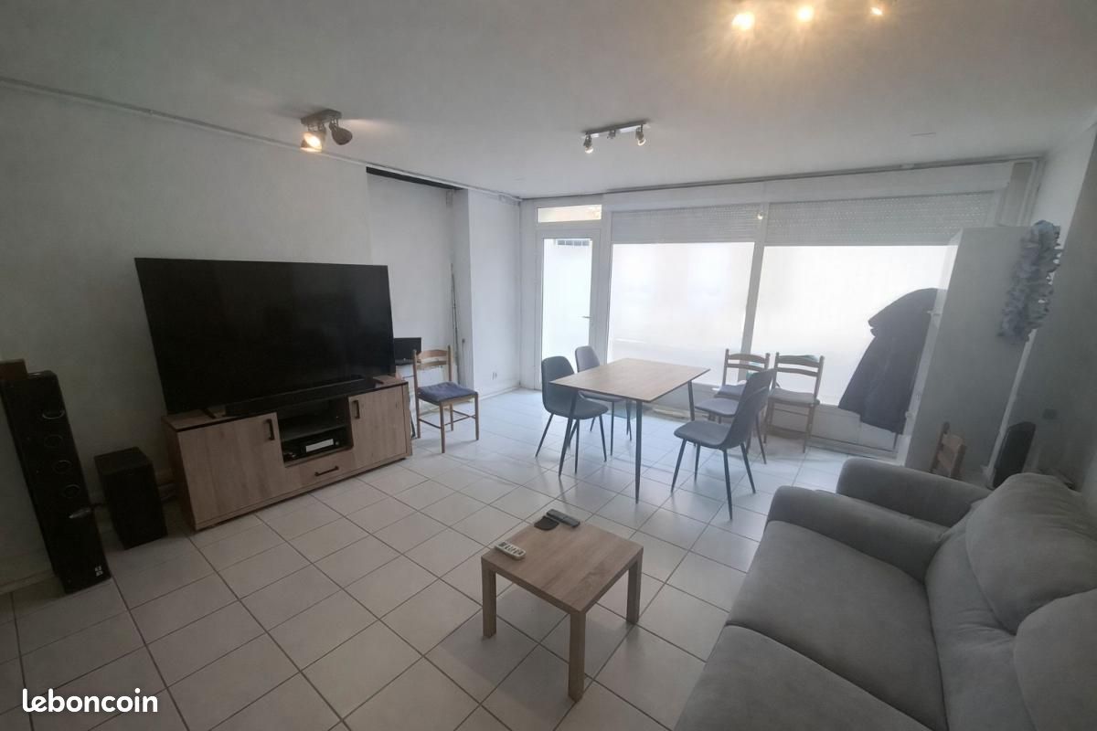 Appartement 2 pièces 52 m² · à Villeneuve-de-Marsan · 52 m² · 570 €